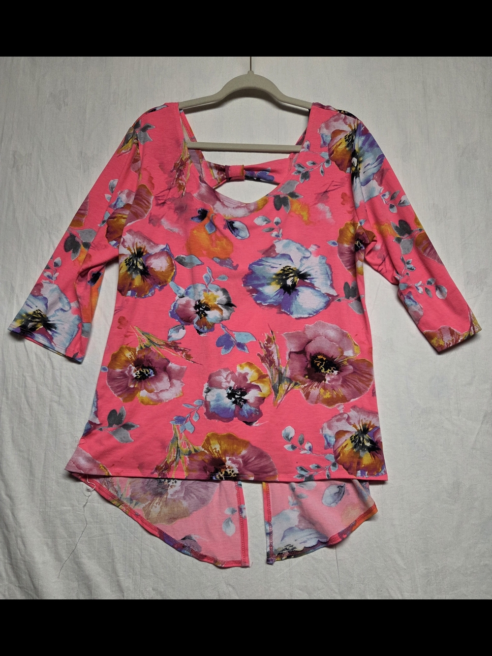 Women’s Pink Floral High-Low Tee with Bow Back MYTH 3X Pink Floral Cardigan